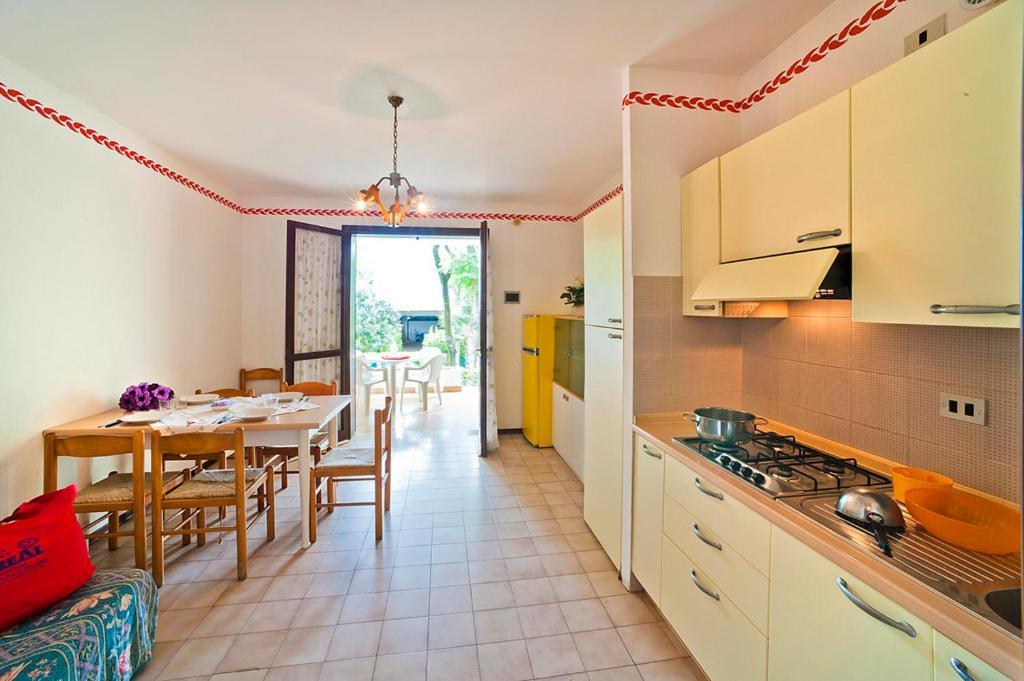 Residence Cinzia Pool Bibione Pokoj fotografie